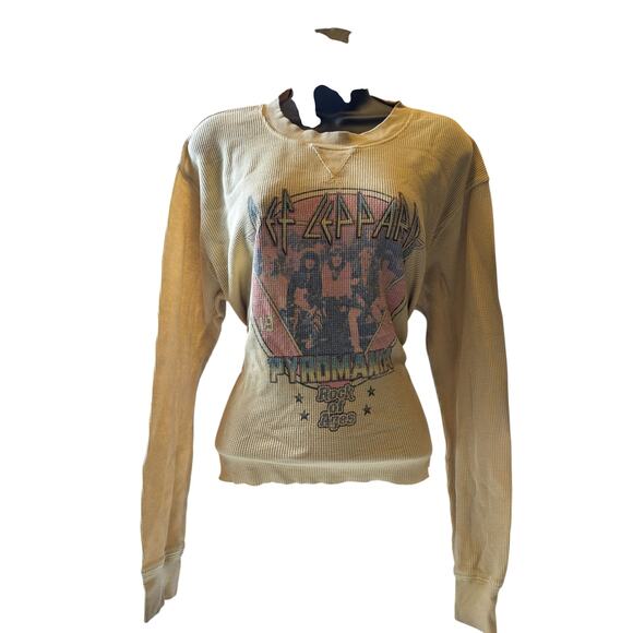Def Leppard Pyromania Long Sleeve Thermal Top Womens Medium Band Graphic Shirt - Picture 2 of 16